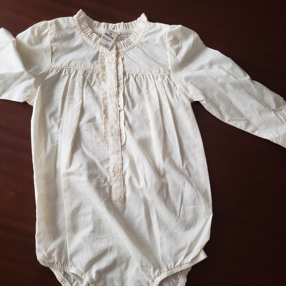 6 Oshkosh B'gosh long sleeve bodysuits - Picture 7 of 7